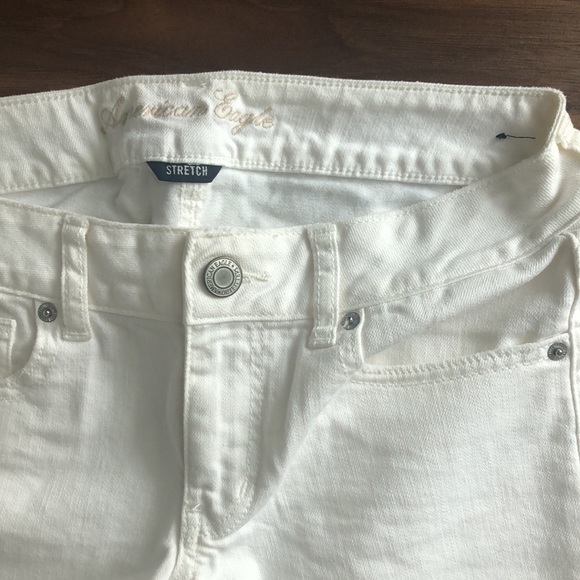 American Eagle White Denim Shorts - Picture 3 of 4